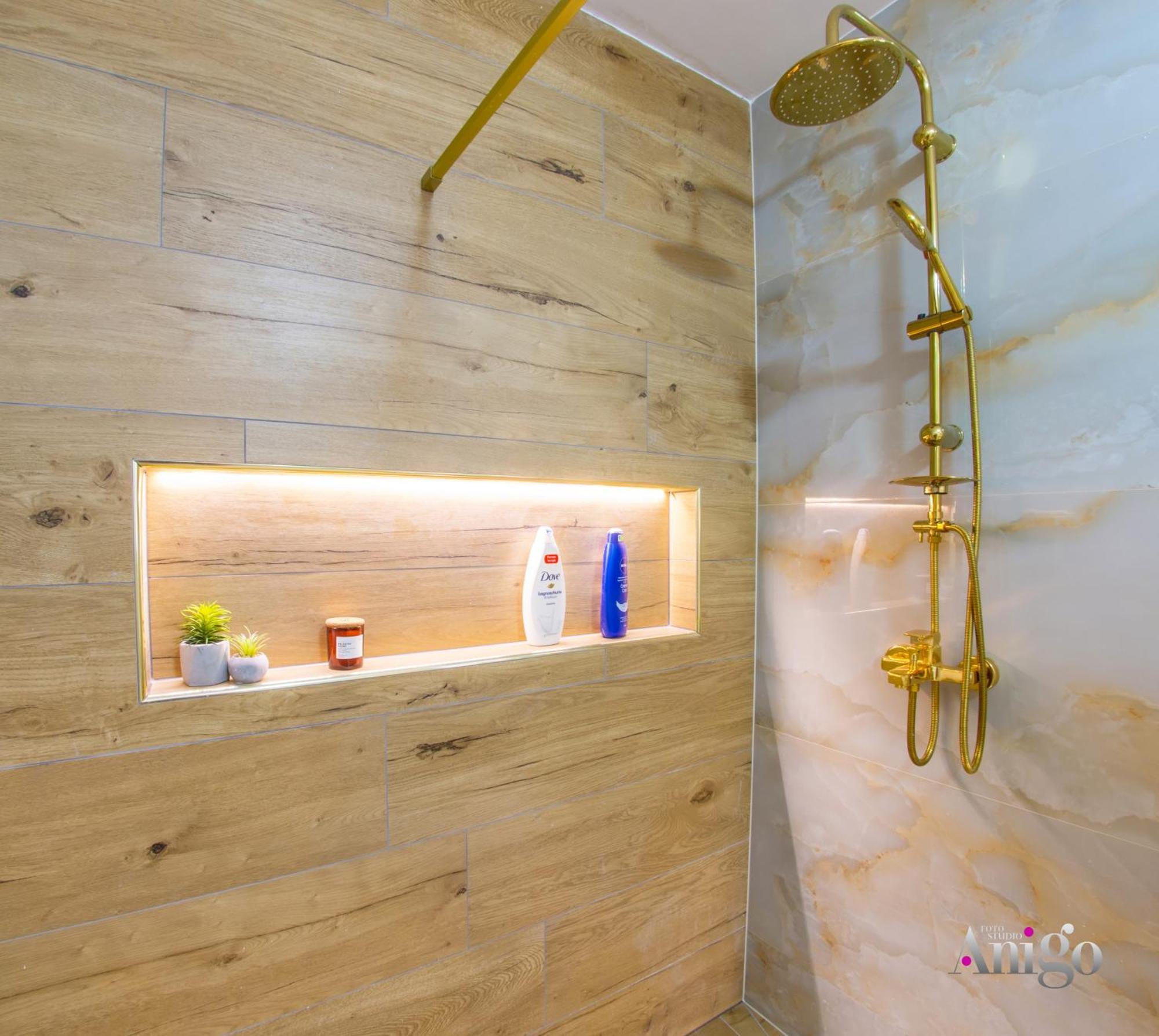 מוסטר Luxury Apartment Black And Gold מראה חיצוני תמונה